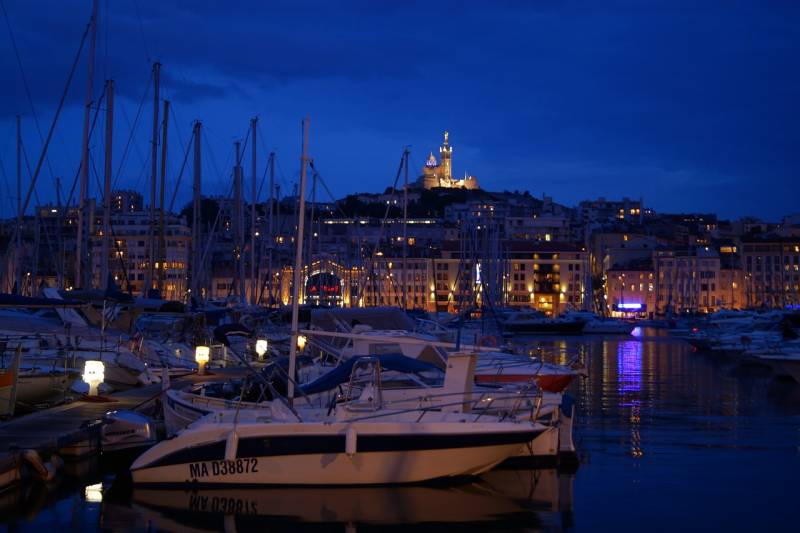 respas de groupe Marseille Vieux Port pour un repas d'entreprise